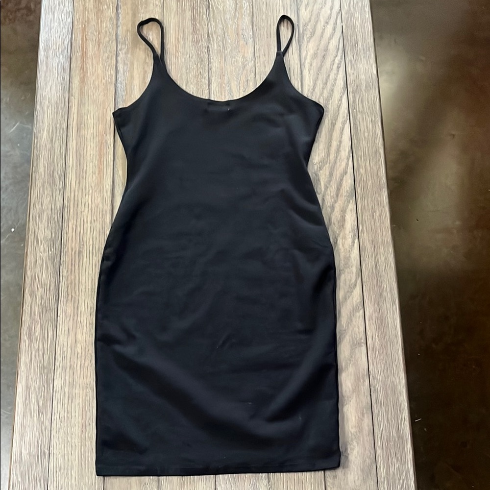 BUNDLE OF BODYCON DRESSES - Picture 6 of 6